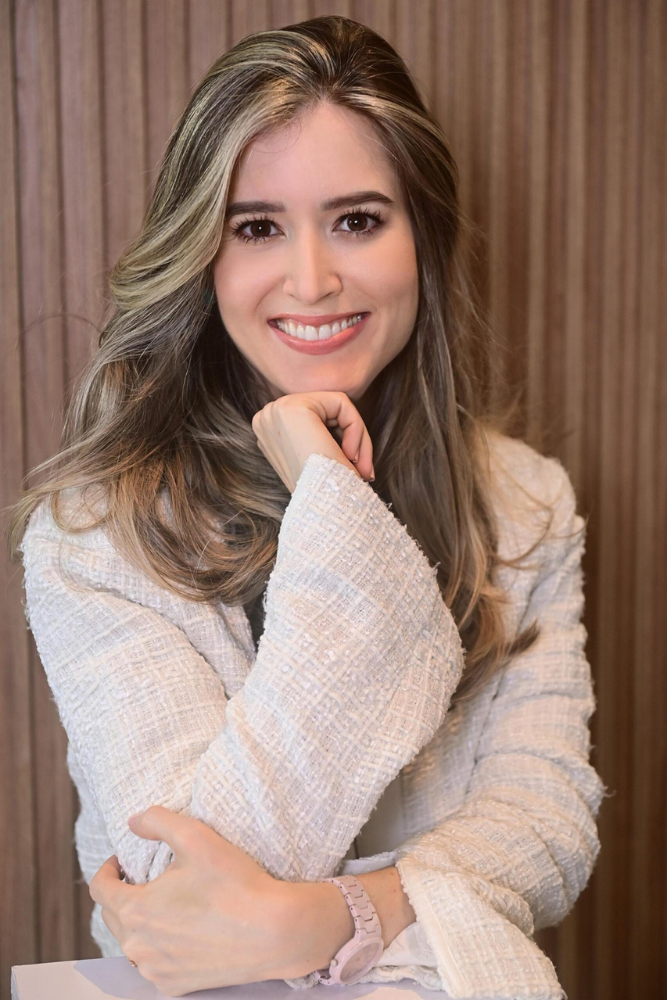 Dra. Gabriela Teixeira